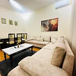 The Domi Villa&apartments 別荘 ドゥラス