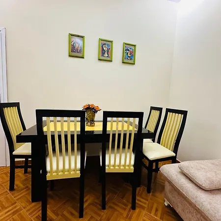 The Domi بيت للعطل *